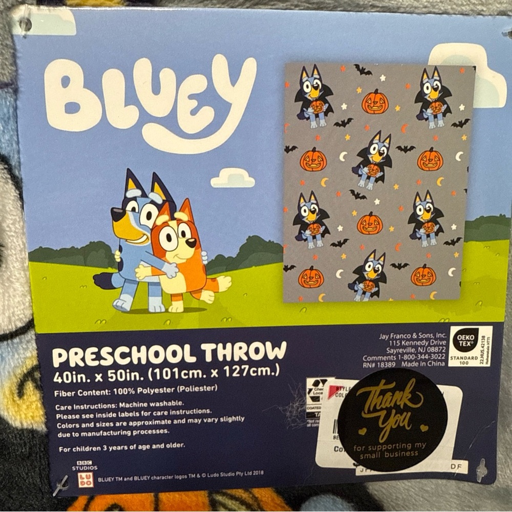 New Bluey Vampire Halloween Plush 40" x 50" Preschool Throw Blanket With Tag - Picture 3 of 5